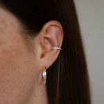 Claide Leia Earcuff silber getragen - Foto 5