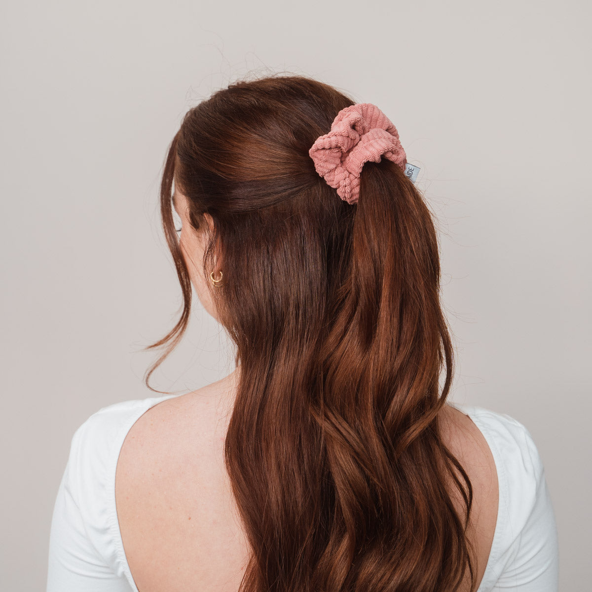 Claide Aurelie Scrunchie Frisur - Foto 4