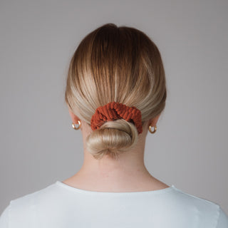 Claide Noelle Scrunchie Frisur - Foto 4