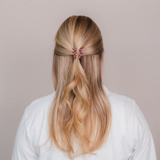 Ylvie Pince à Cheveux