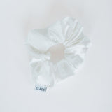 Claide Noemi Scrunchie – Elegantes Haaraccessoire aus Satin-Seide
