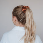 Constance Scrunchie von Claide – Zeitlose Eleganz mit hochwertiger Seide