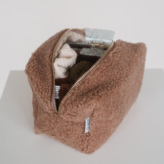 Trousse de toilette en polaire teddy