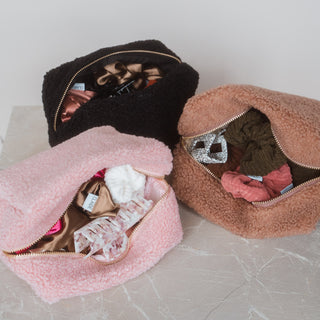 Trousse de toilette en polaire teddy